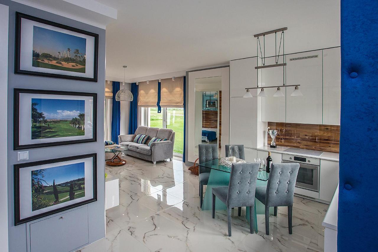 Golf Apartament W Sobieniach Sobienie Jeziory エクステリア 写真