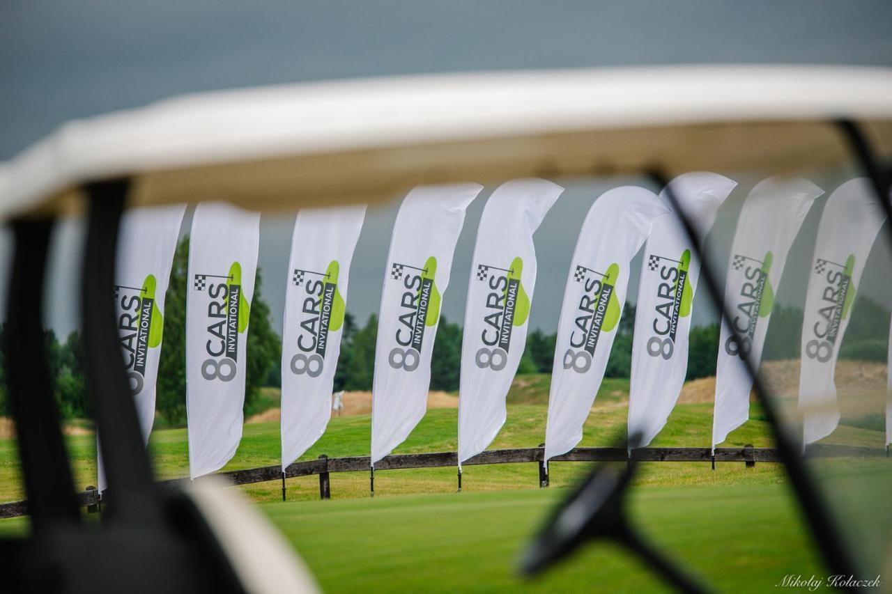 Golf Apartament W Sobieniach Sobienie Jeziory エクステリア 写真